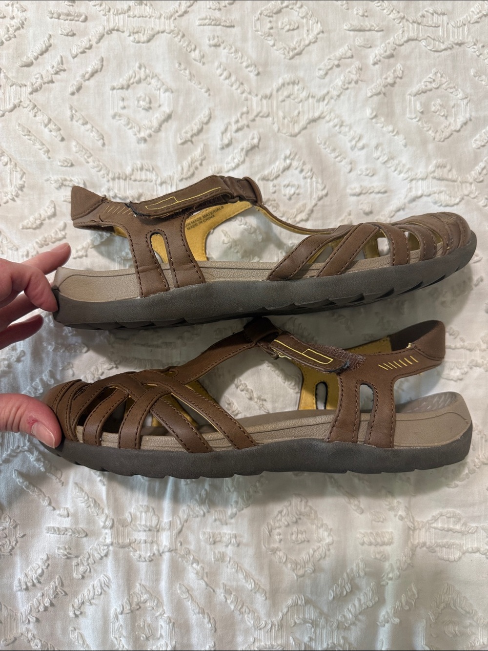 Baretraps Women’s Strappy Slingback Close-Toe Brown Sandals Size 7.5 - Picture 4 of 5
